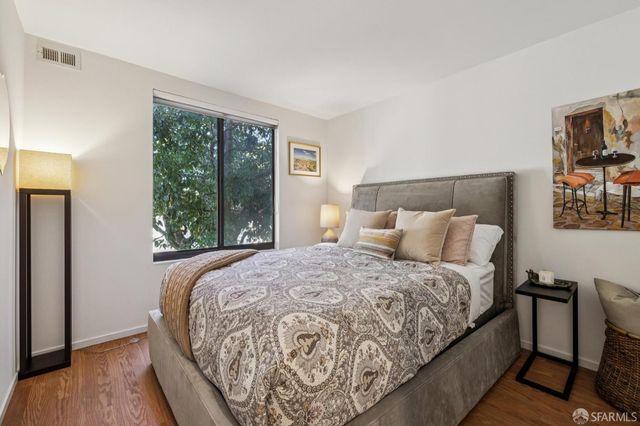 156 Lombard Street 37, San Francisco, CA 94111