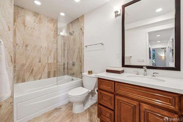 156 Lombard Street 37, San Francisco, CA 94111