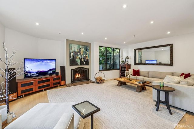 156 Lombard Street 37, San Francisco, CA 94111