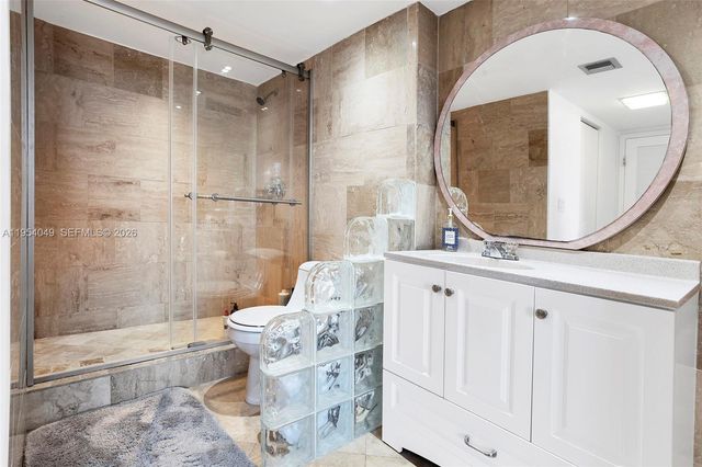 3675 N Country Club Dr 1102, Aventura, FL 33180