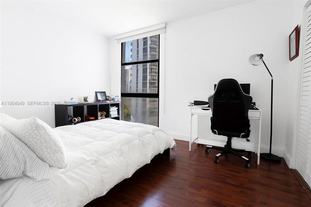 3675 N Country Club Dr 1102, Aventura, FL 33180