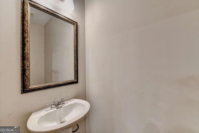 1930 Lanier Harbor Point, Buford, GA 30518