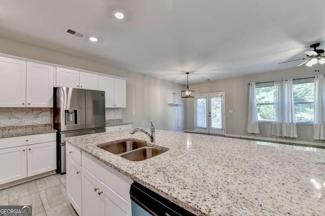 1930 Lanier Harbor Point, Buford, GA 30518