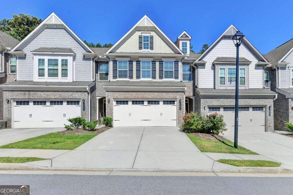 1930 Lanier Harbor Point, Buford, GA 30518