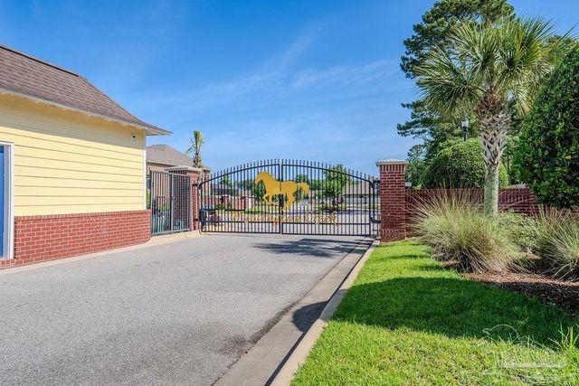 5928 Huntington Creek Blvd, Pensacola, FL 32526