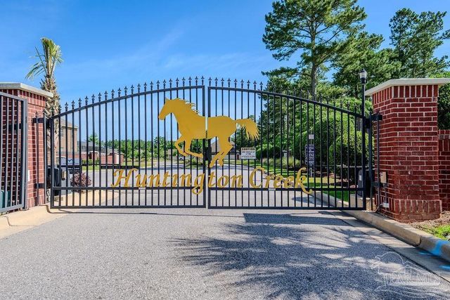 5928 Huntington Creek Blvd, Pensacola, FL 32526