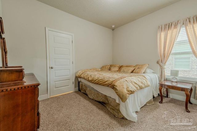 5928 Huntington Creek Blvd, Pensacola, FL 32526