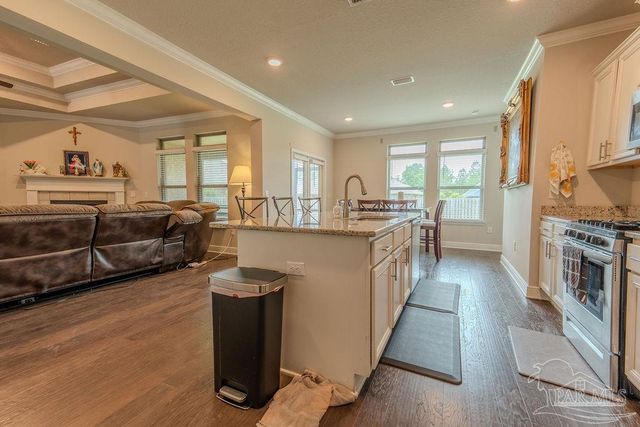 5928 Huntington Creek Blvd, Pensacola, FL 32526