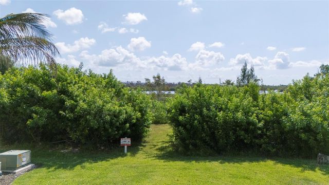 10307 CORAL LANDINGS LANE 11, Placida, FL 33946