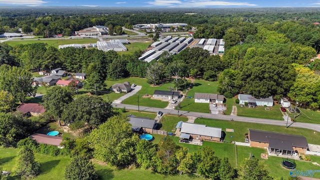 1844 NW Peach Orchard Road, Hartselle, AL 35640