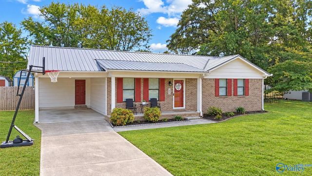 1844 NW Peach Orchard Road, Hartselle, AL 35640