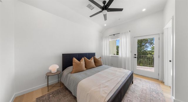 5912 Harold CT 107, Austin, TX 78721