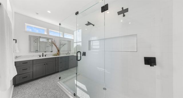 5912 Harold CT 107, Austin, TX 78721