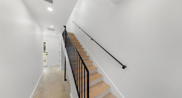 5912 Harold CT 107, Austin, TX 78721