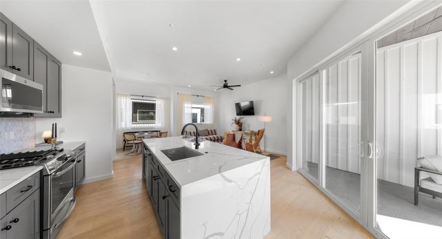 5912 Harold CT 107, Austin, TX 78721