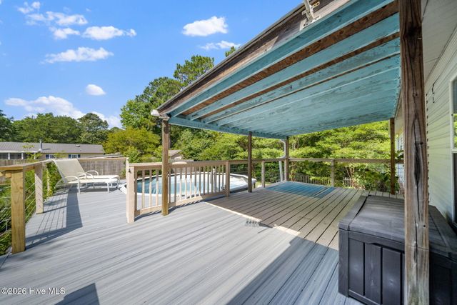 63 Warwick Court, Hampstead, NC 28443