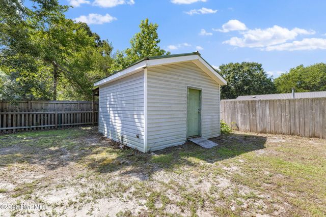 63 Warwick Court, Hampstead, NC 28443