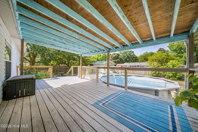 63 Warwick Court, Hampstead, NC 28443