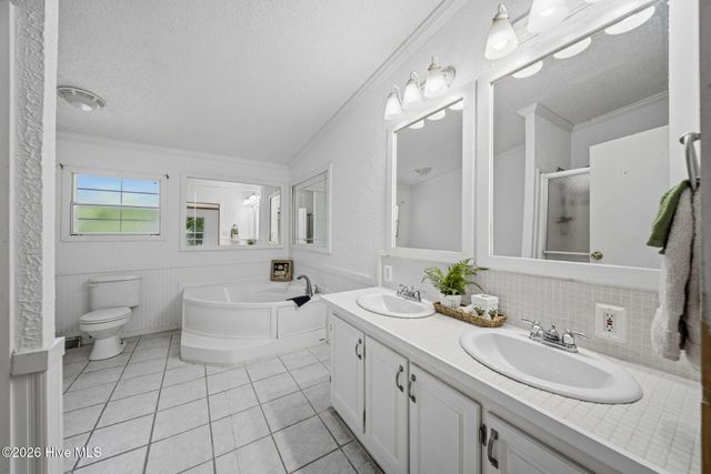 63 Warwick Court, Hampstead, NC 28443