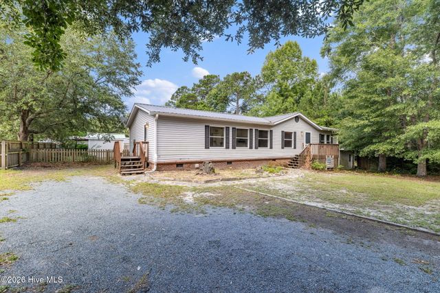 63 Warwick Court, Hampstead, NC 28443