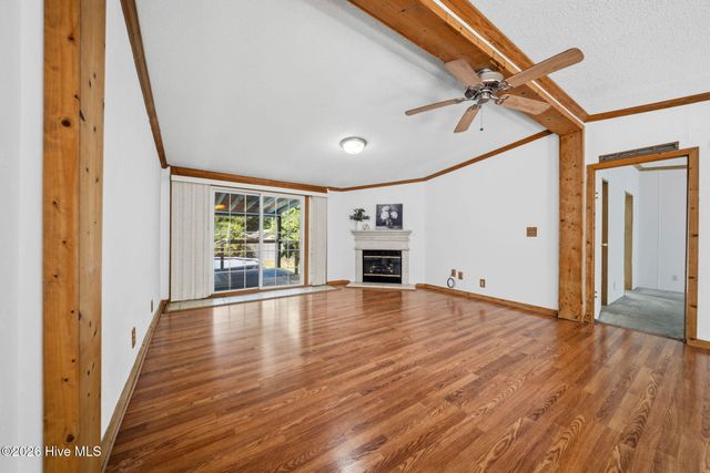 63 Warwick Court, Hampstead, NC 28443