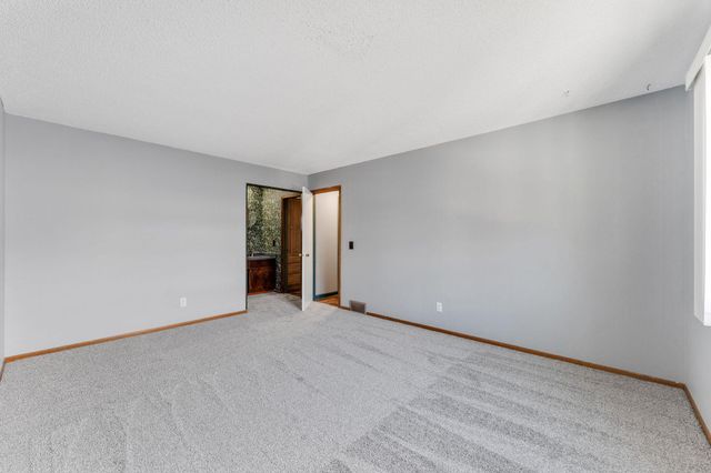 4208 W 124th Street, Savage, MN 55378