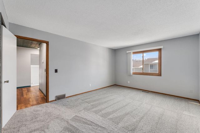 4208 W 124th Street, Savage, MN 55378