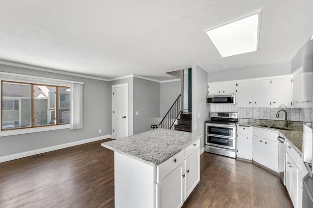 4208 W 124th Street, Savage, MN 55378