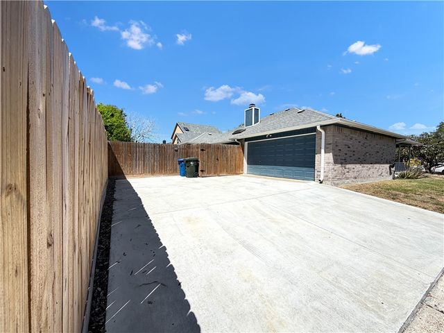 3401 Picadilly Lane, Corpus Christi, TX 78414