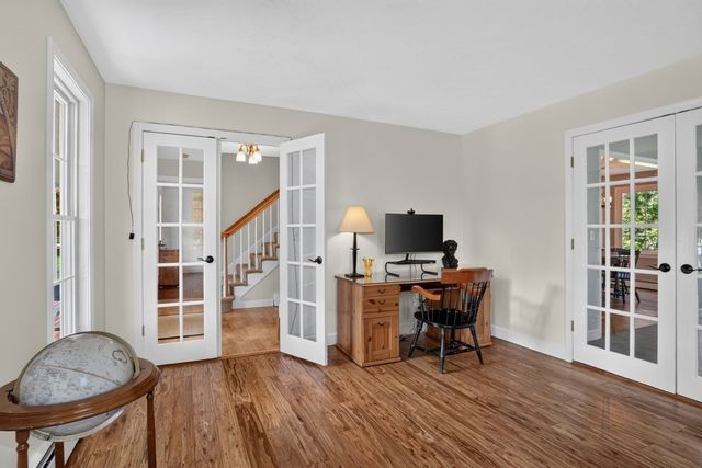 6 Beaver Brook Dr, Holliston, MA 01746