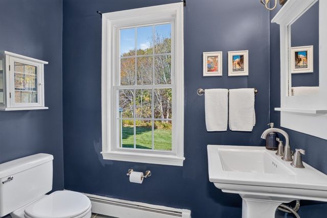 6 Beaver Brook Dr, Holliston, MA 01746