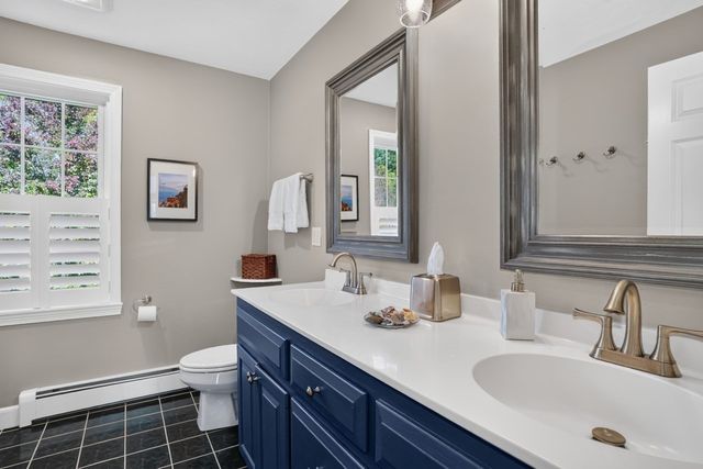 6 Beaver Brook Dr, Holliston, MA 01746