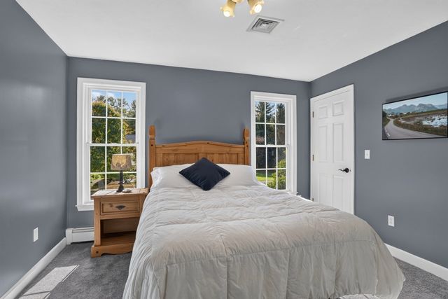 6 Beaver Brook Dr, Holliston, MA 01746