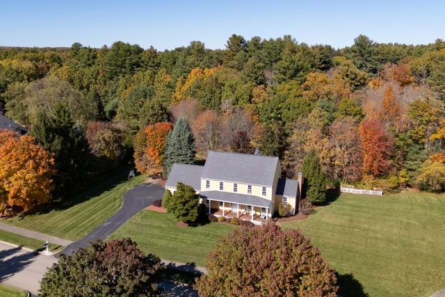 6 Beaver Brook Dr, Holliston, MA 01746