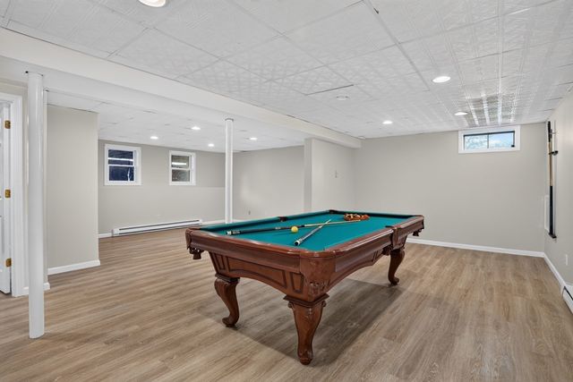 6 Beaver Brook Dr, Holliston, MA 01746