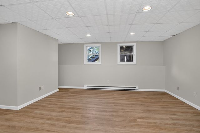 6 Beaver Brook Dr, Holliston, MA 01746