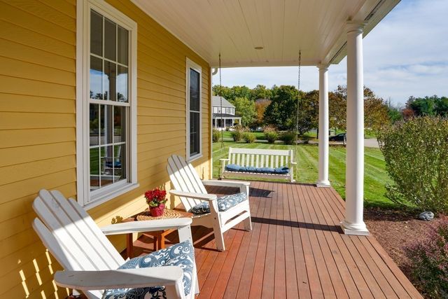 6 Beaver Brook Dr, Holliston, MA 01746