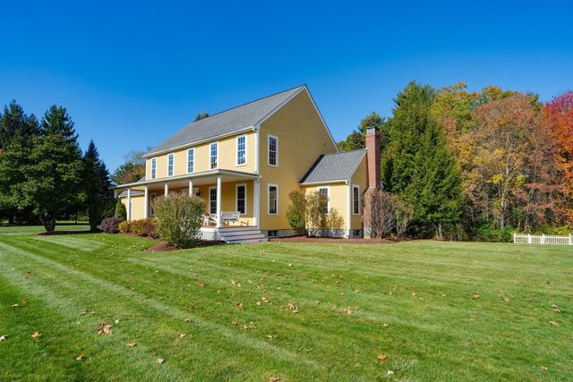 6 Beaver Brook Dr, Holliston, MA 01746