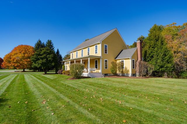 6 Beaver Brook Dr, Holliston, MA 01746
