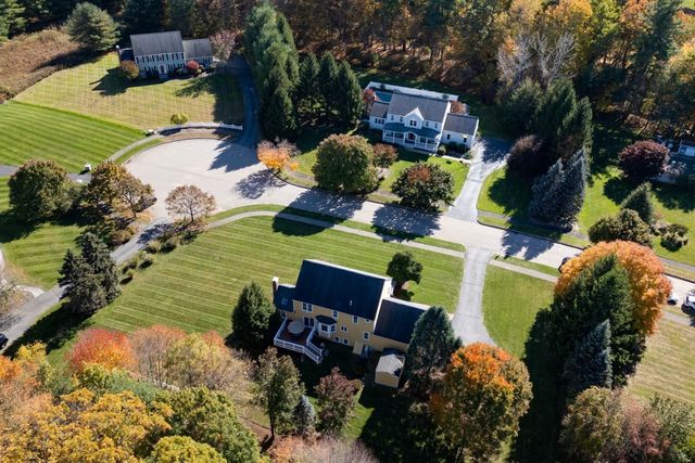 6 Beaver Brook Dr, Holliston, MA 01746