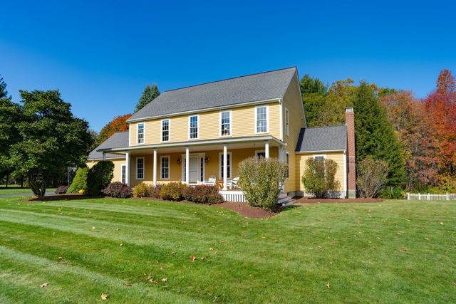 6 Beaver Brook Dr, Holliston, MA 01746