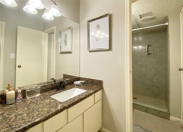 3100 Jeanetta Street 802, Houston, TX 77063