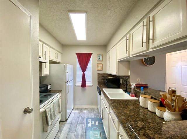 3100 Jeanetta Street 802, Houston, TX 77063