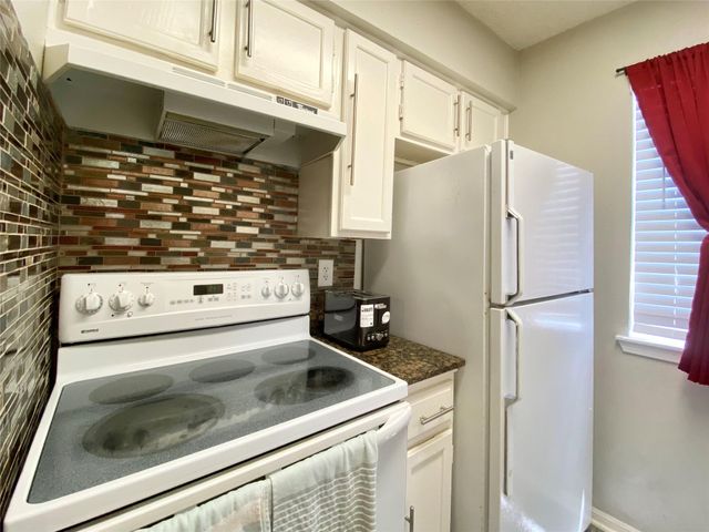 3100 Jeanetta Street 802, Houston, TX 77063
