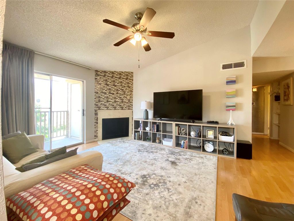 3100 Jeanetta Street 802, Houston, TX 77063
