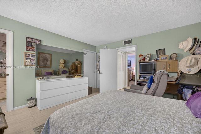 8415 SW 107th Avenue 240W, Miami, FL 33173
