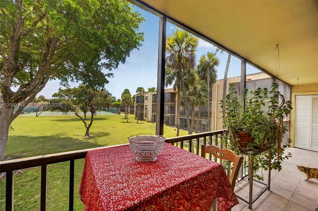 8415 SW 107th Avenue 240W, Miami, FL 33173