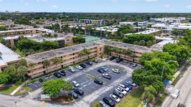 8415 SW 107th Avenue 240W, Miami, FL 33173