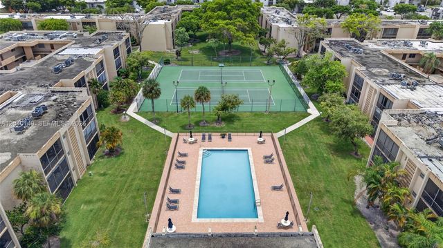 8415 SW 107th Avenue 240W, Miami, FL 33173