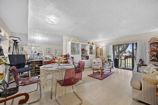 8415 SW 107th Avenue 240W, Miami, FL 33173